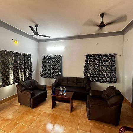 Madura Homestay - Gorgeous Home With 2Bhk 5 Minutes From Nh44 马杜赖 外观 照片